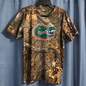 Realtree Colosseum Camo University of Florida Gators Boy’s T-shirt Size Large